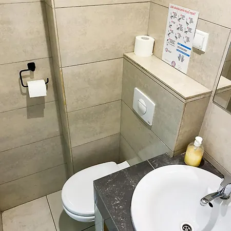 Relaks Guest house *